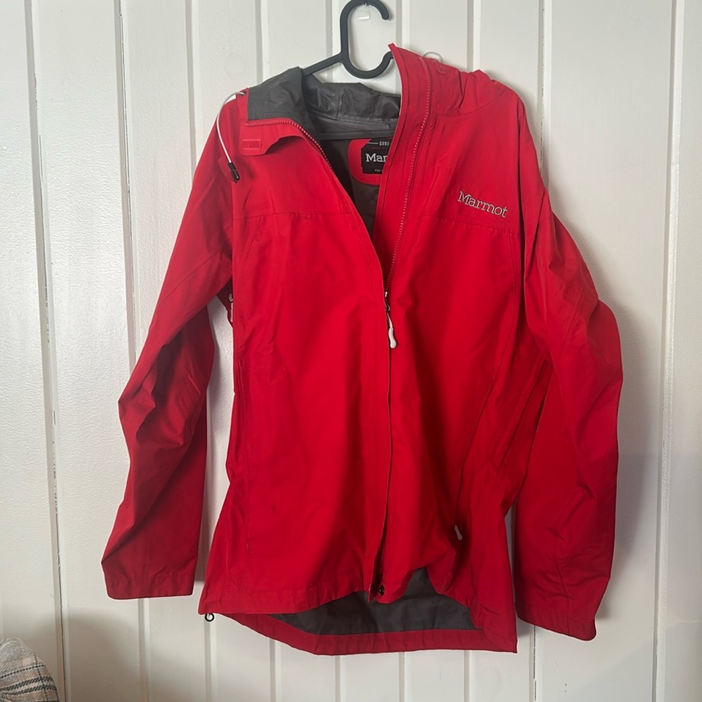RED MARAMOT WINDBREAKER